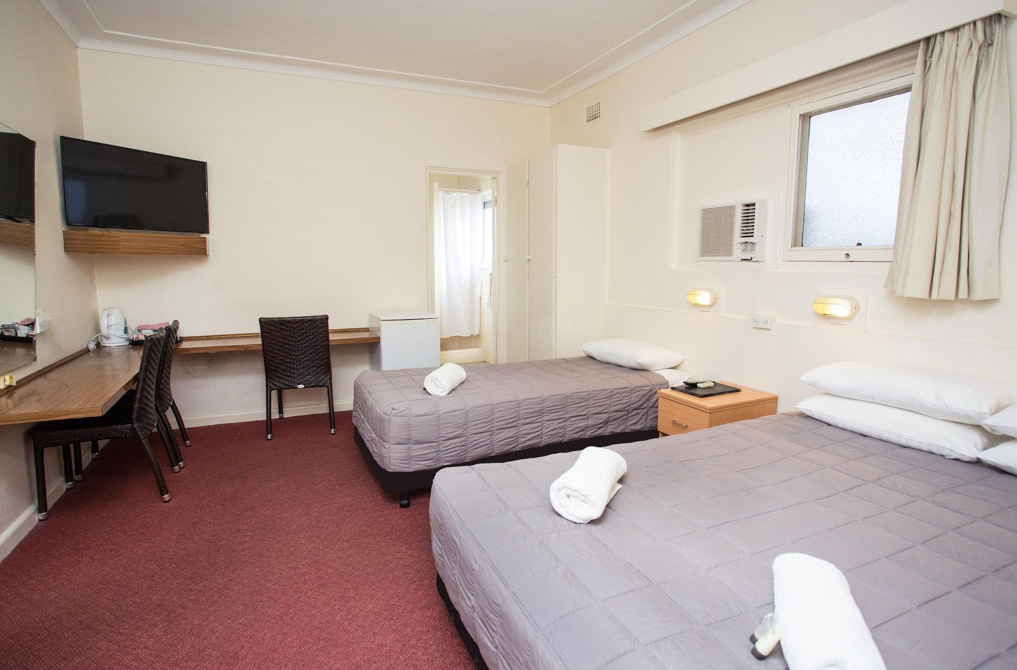 Cowra Motor Inn Экстерьер фото