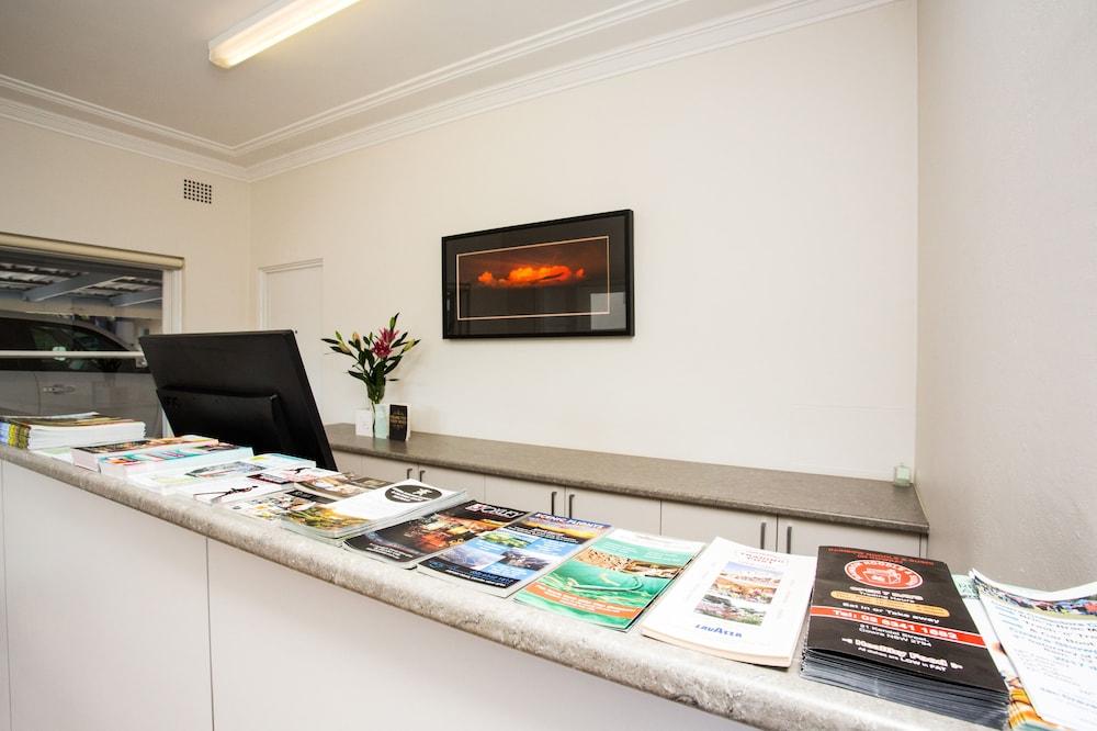 Cowra Motor Inn Экстерьер фото