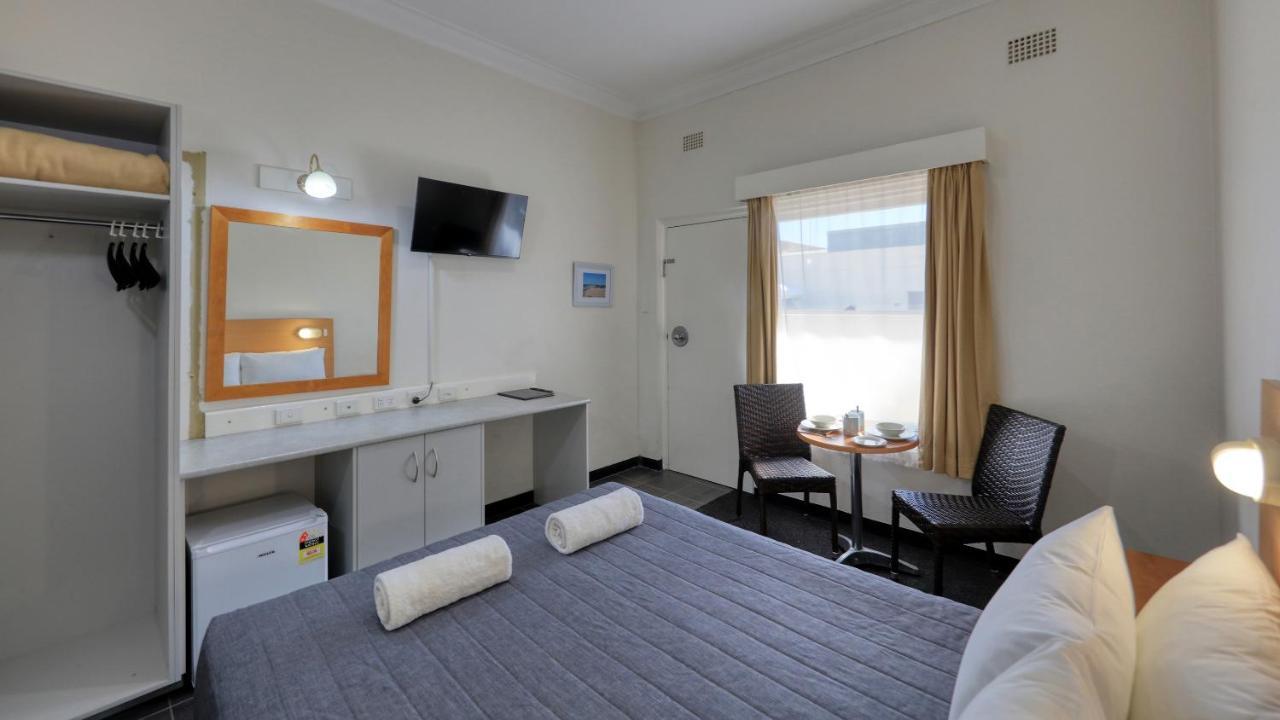 Cowra Motor Inn Экстерьер фото