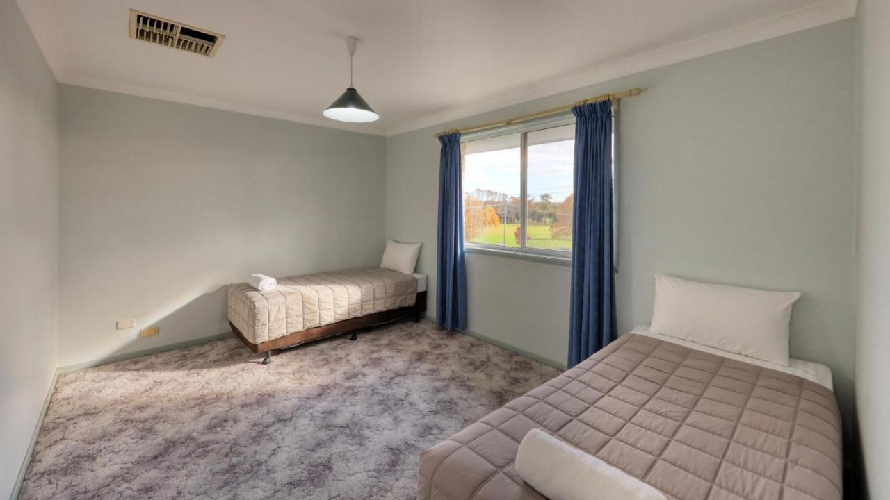 Cowra Motor Inn Экстерьер фото