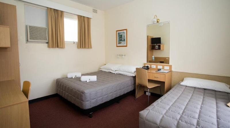 Cowra Motor Inn Экстерьер фото